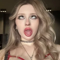 Голая Coxifoxy